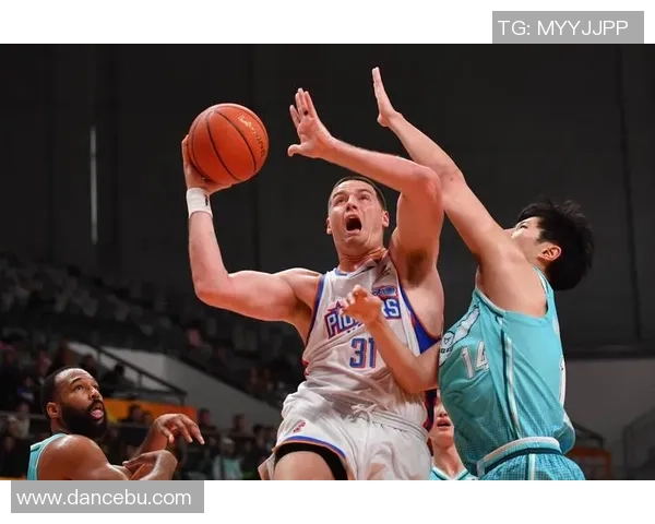 CBA球员个人品牌建设对提升俱乐部商业价值的深远影响与策略探讨